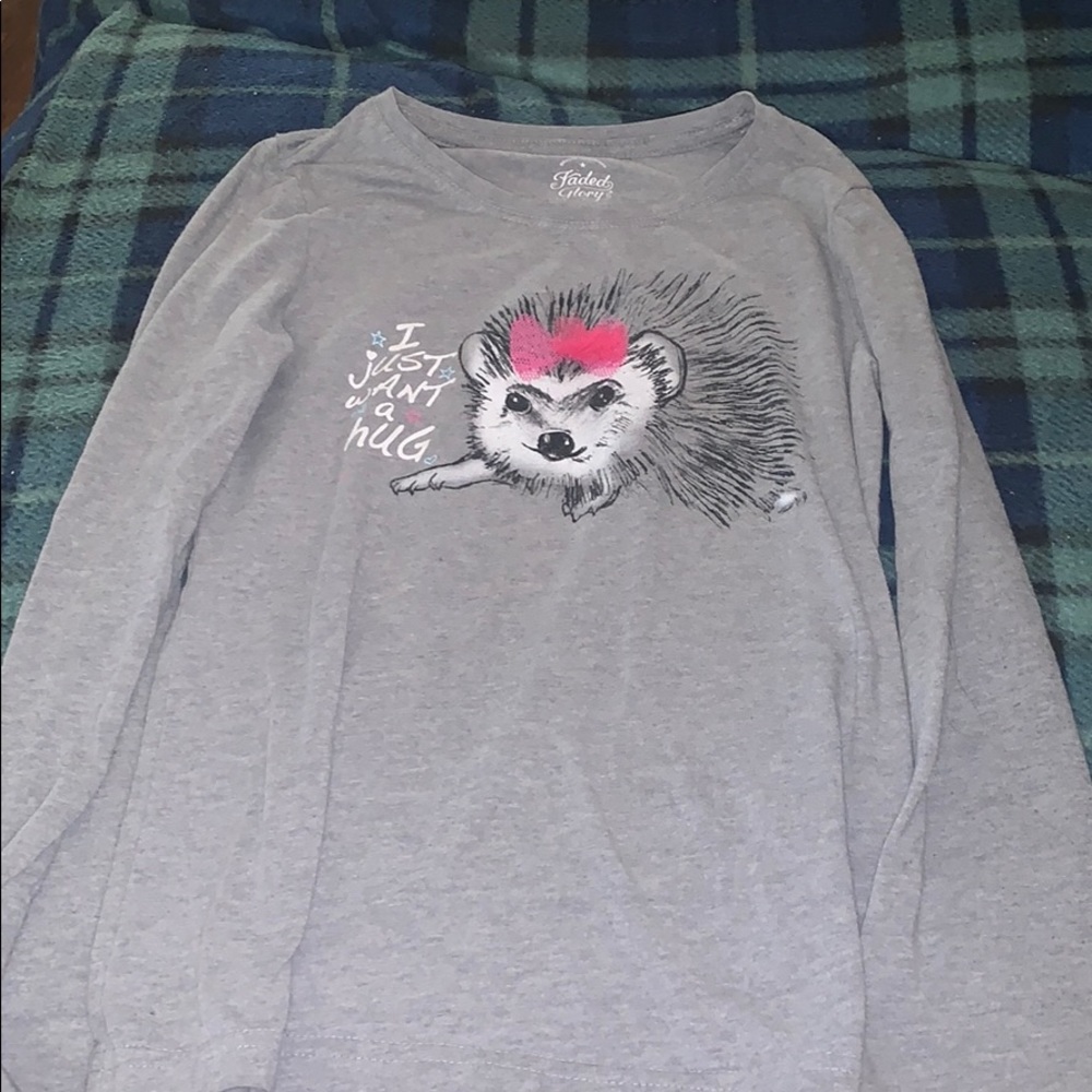 Gray justice tee